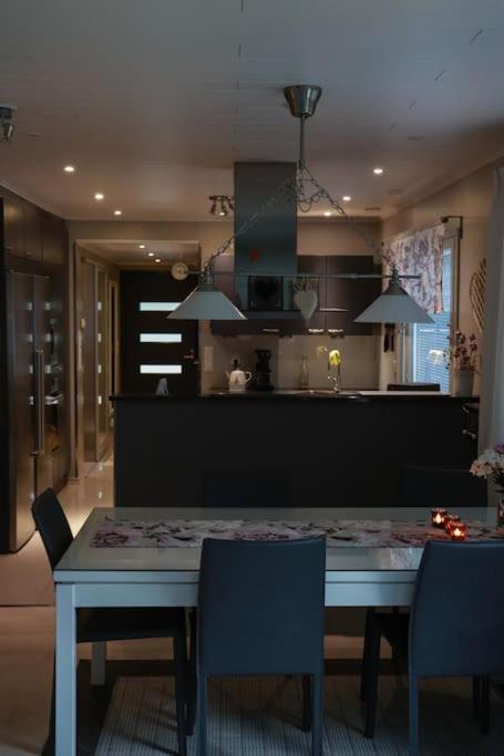 Cosy, Homely House With A Large Courtyard Saarenkylä エクステリア 写真