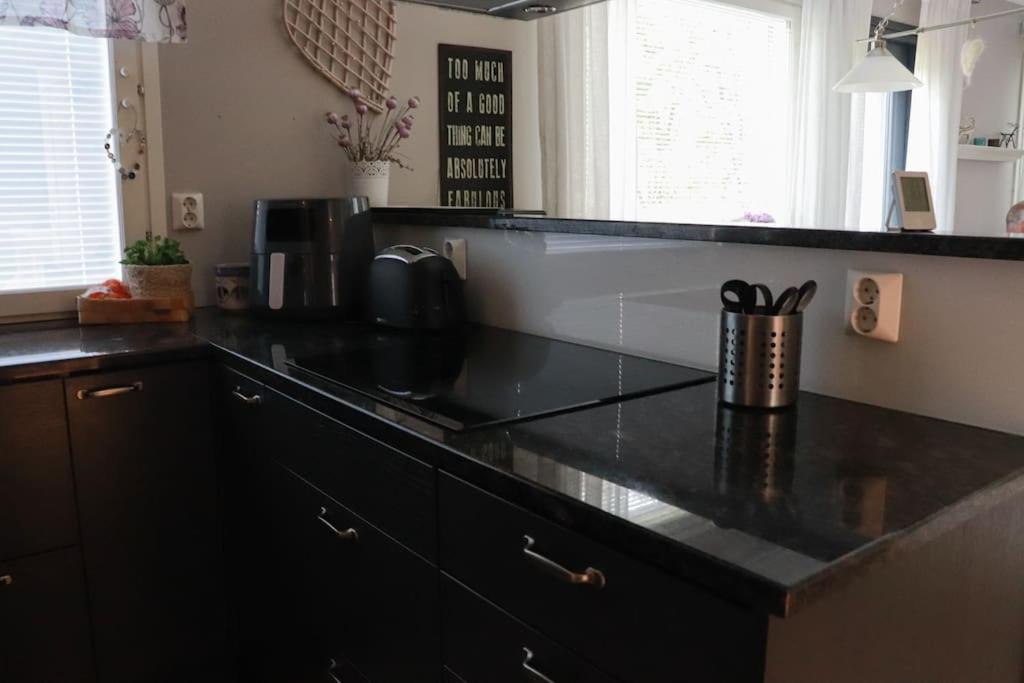 Cosy, Homely House With A Large Courtyard Saarenkylä エクステリア 写真