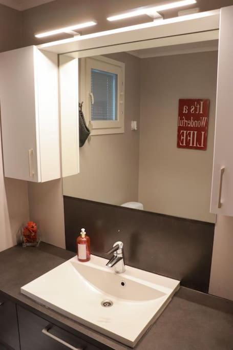 Cosy, Homely House With A Large Courtyard Saarenkylä エクステリア 写真